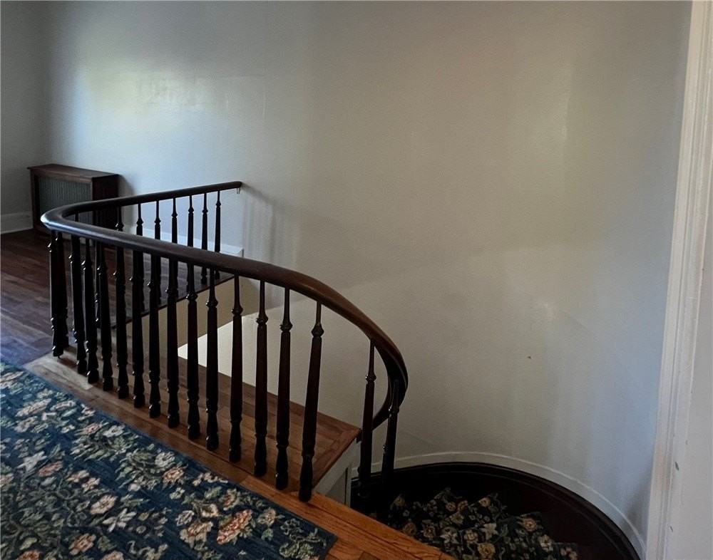 352 Maple Ave #B - Photo 3 of 23