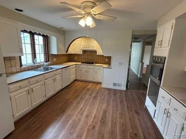 2101 James St #1 - Photo 7 of 28