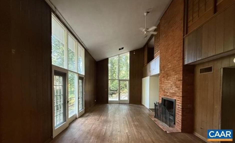 536 Valley Rd - Photo 3 of 19