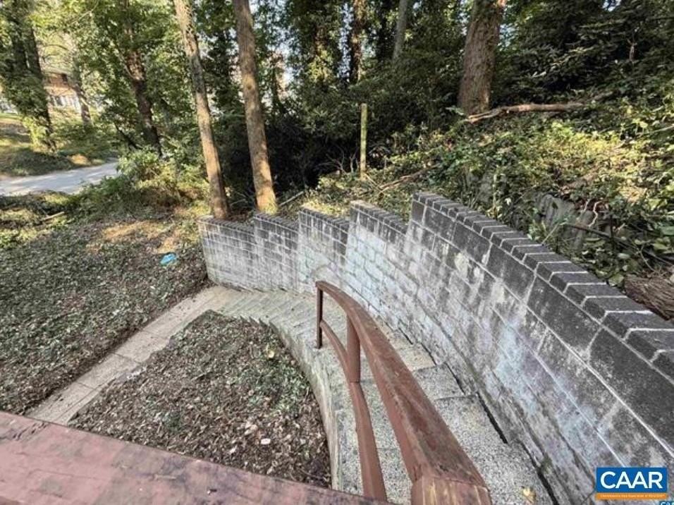 536 Valley Rd - Photo 6 of 19