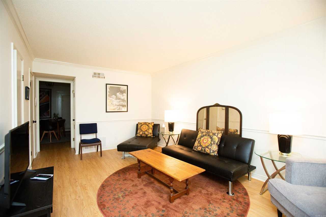 601 Brookside Dr #1 - Photo 5 of 22