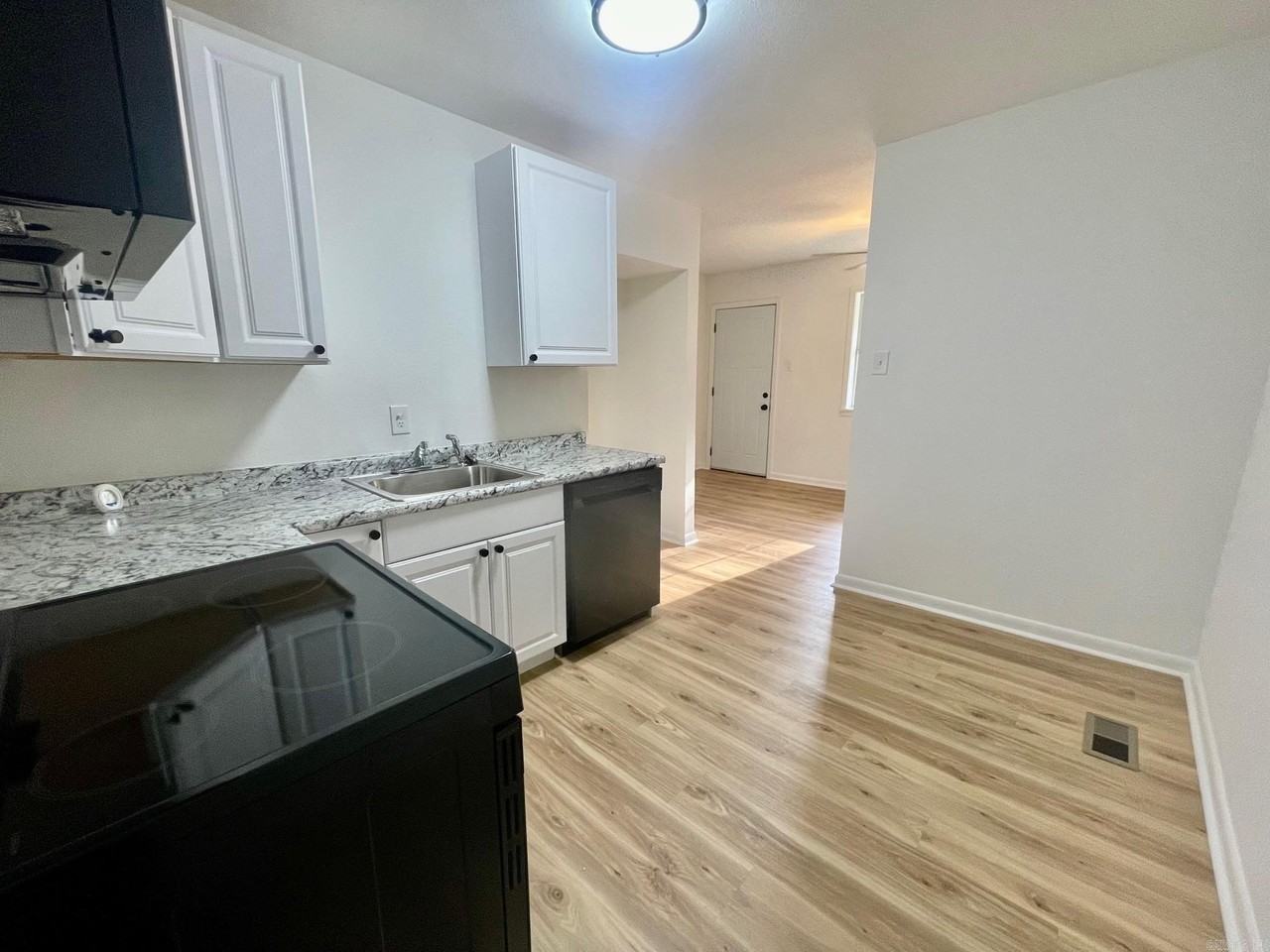 21301 Rich Rd - Photo 5 of 15