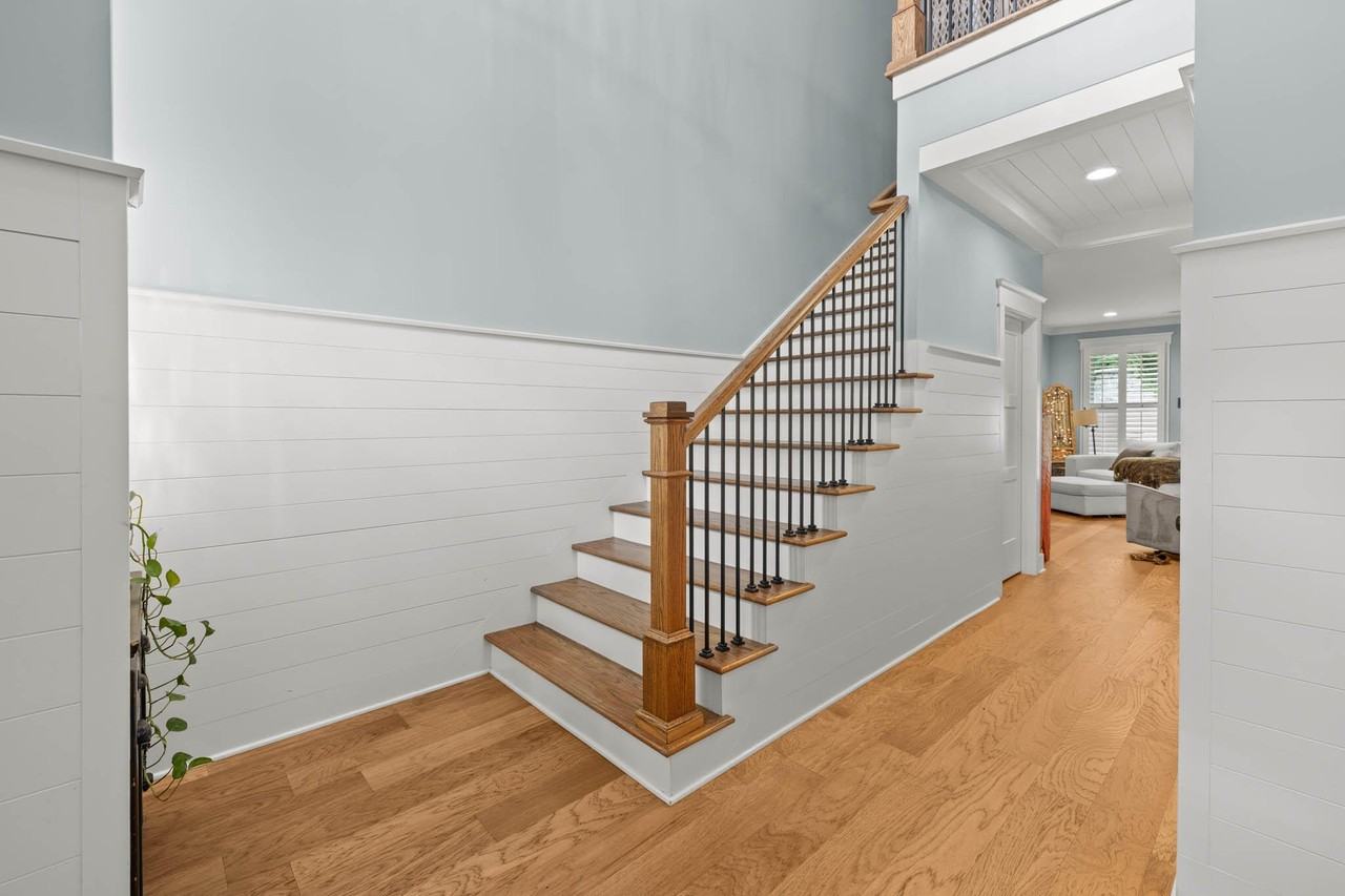 637 Lullwater Rd - Photo 7 of 40