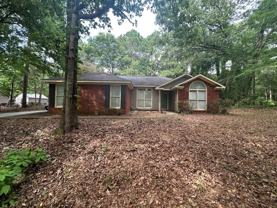 562 Evergreen Dr - Photo 1 of 1