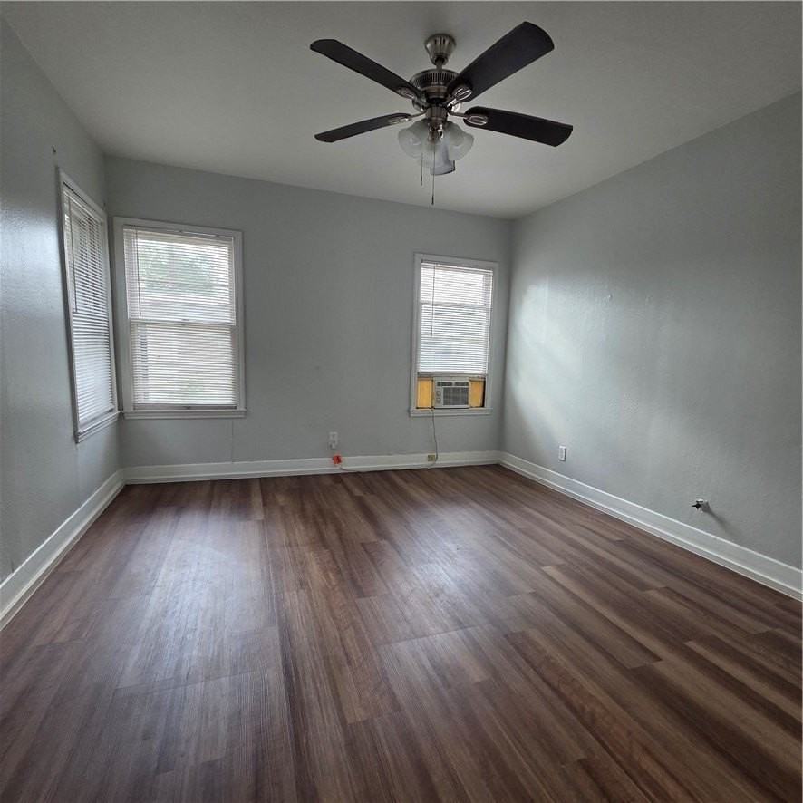 253 Rosebud Ave - Photo 3 of 9