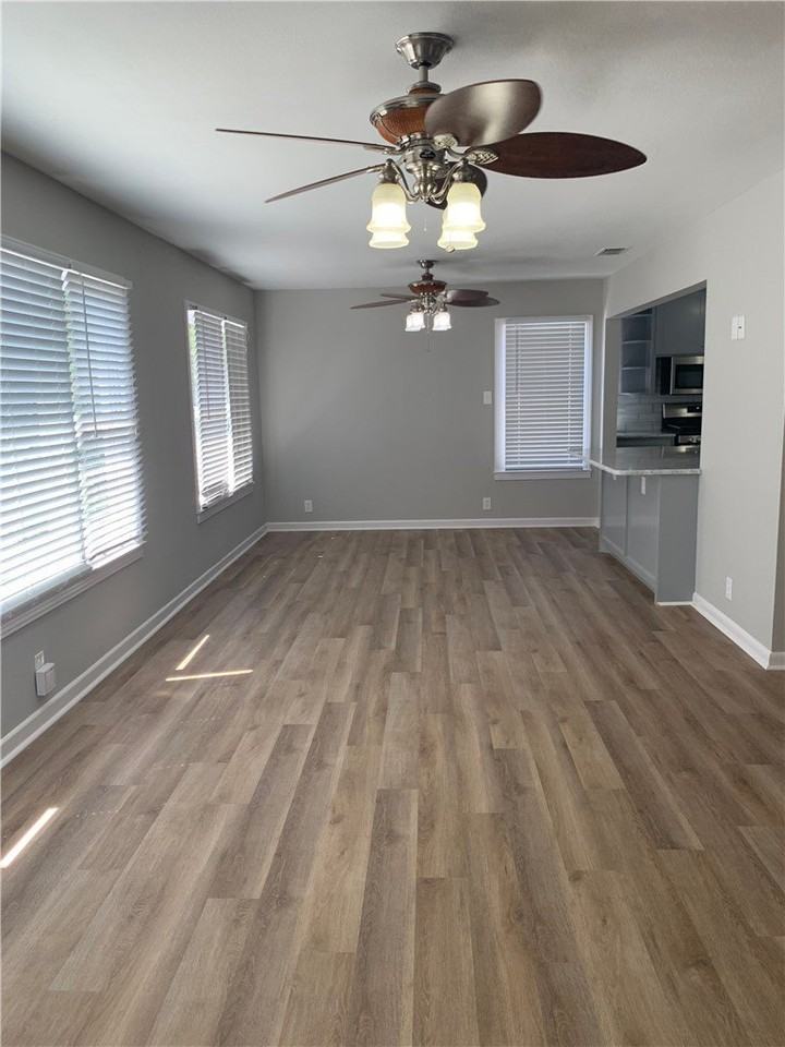 904 Cunningham St - Photo 2 of 16