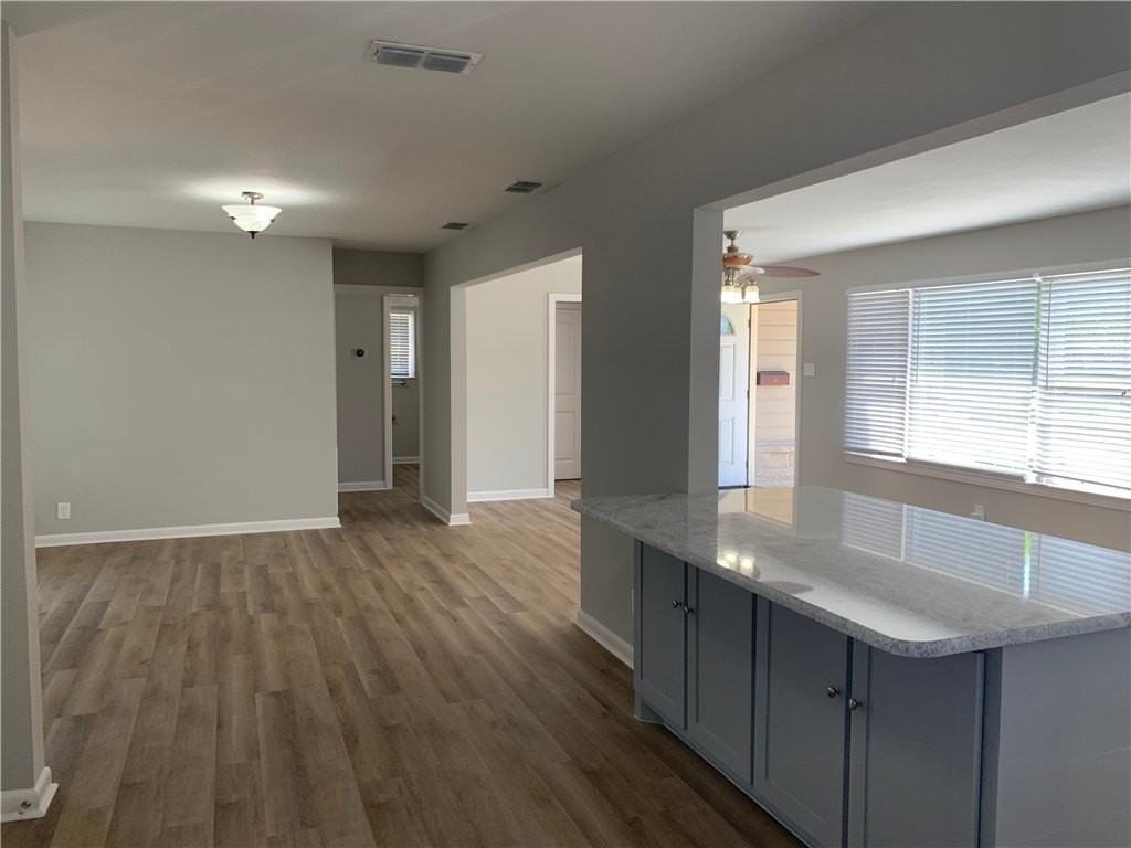 904 Cunningham St - Photo 5 of 16