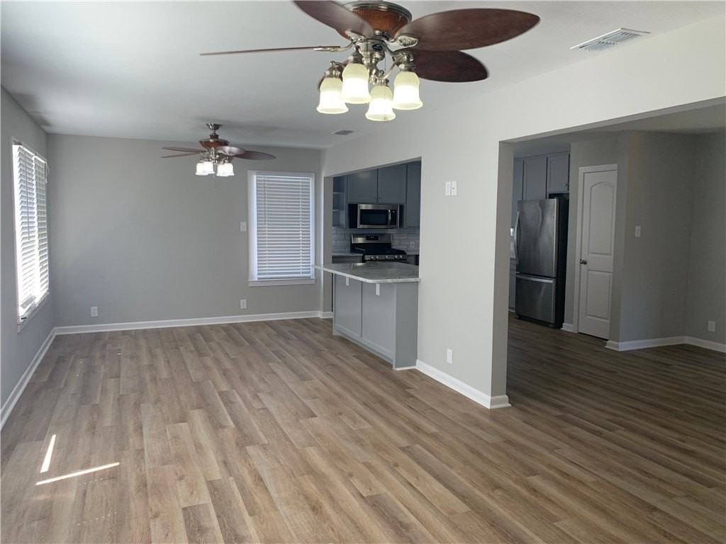 904 Cunningham St - Photo 6 of 16