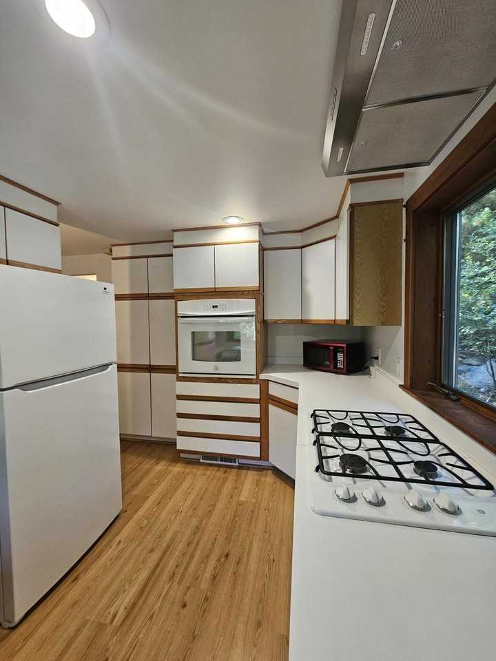 38 Fells Rd - Photo 7 of 29