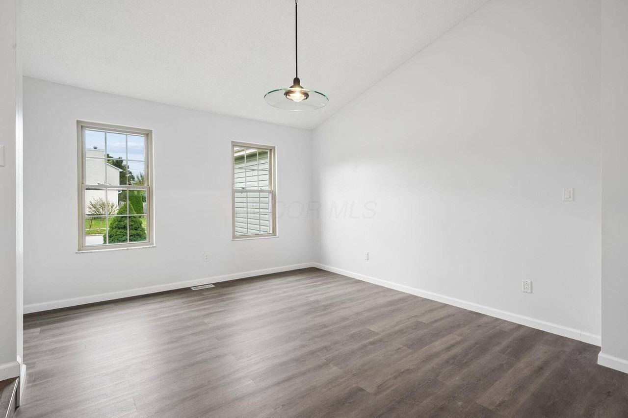 1545 Raspberry Run Dr - Photo 3 of 26
