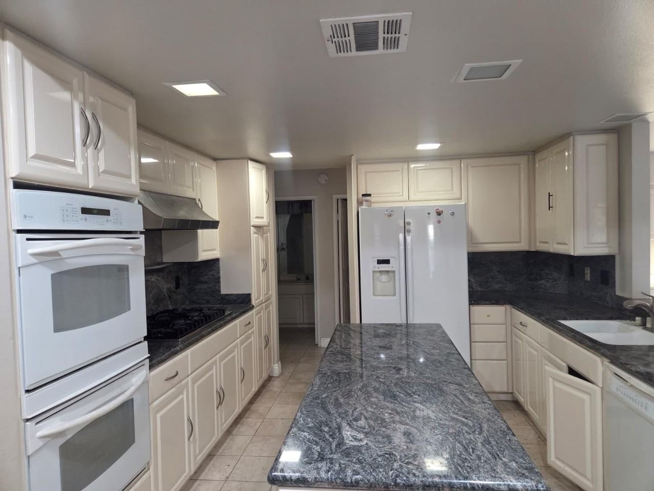 39940 Regency Way - Photo 2 of 29