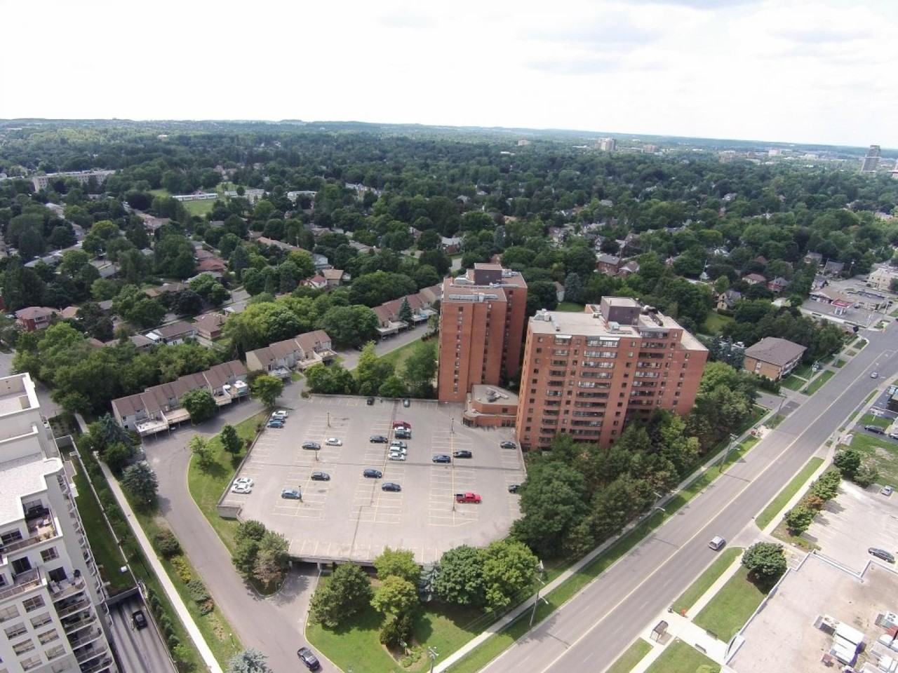 565 Belmont Ave West - Photo 2 of 20