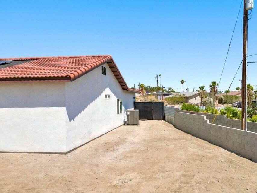 12795 Casa Loma Rd - Photo 4 of 39