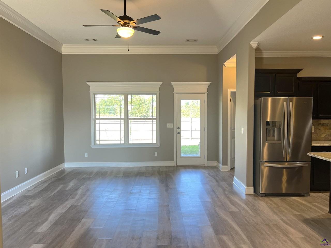211 Ledford Way - Photo 2 of 31