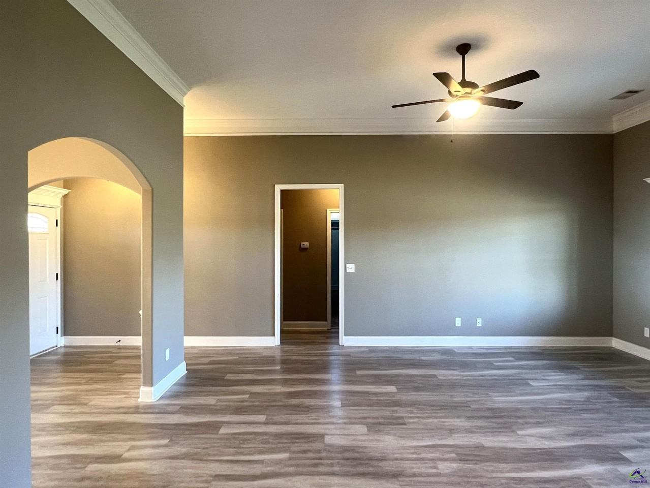 211 Ledford Way - Photo 5 of 31