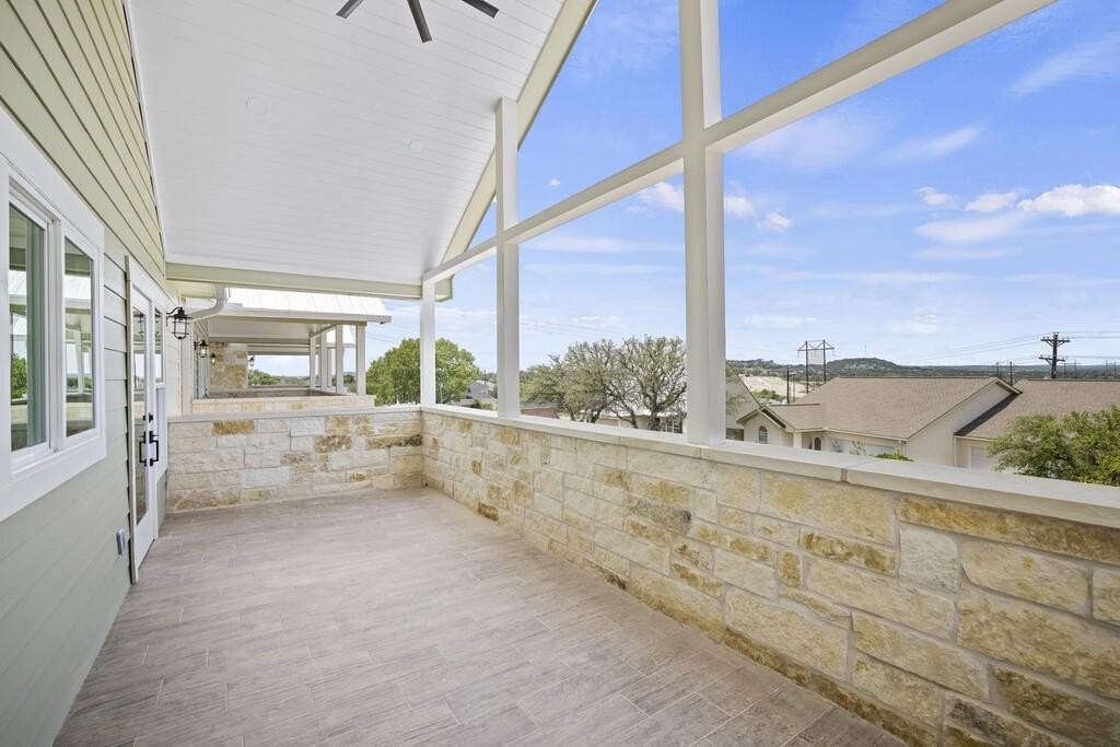 509 Winding Way - Photo 2 of 12