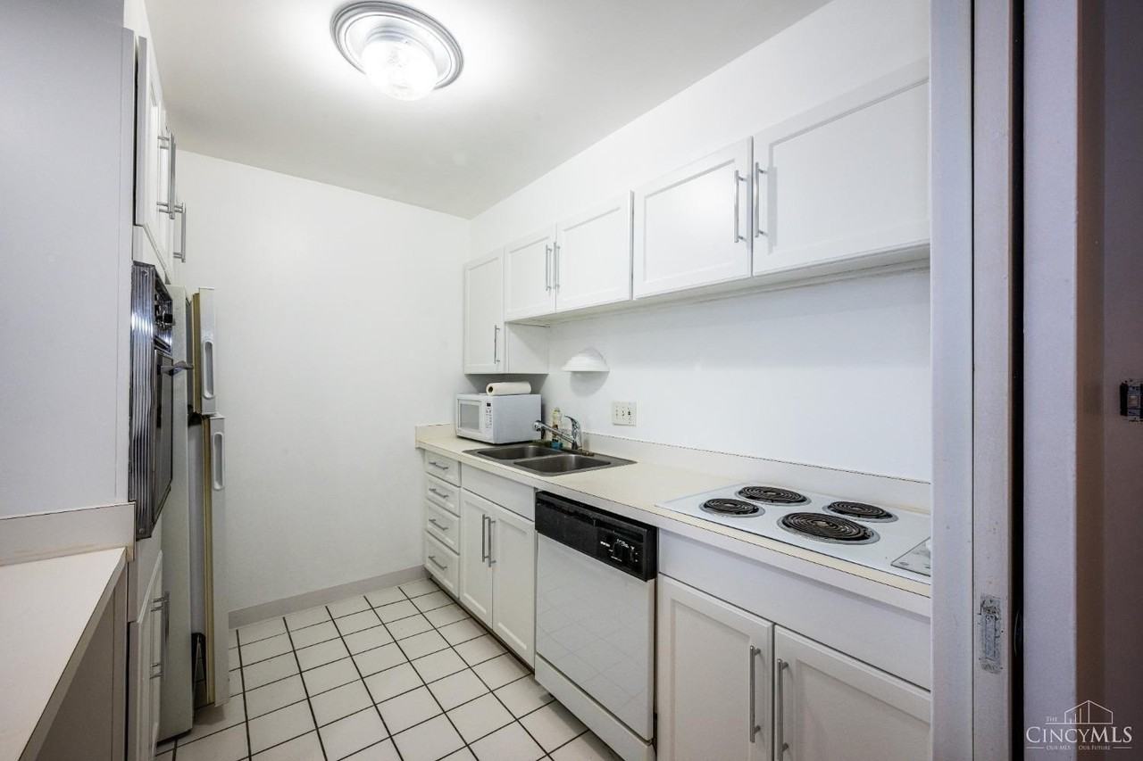 810 Matson Pl #1505 - Photo 2 of 14