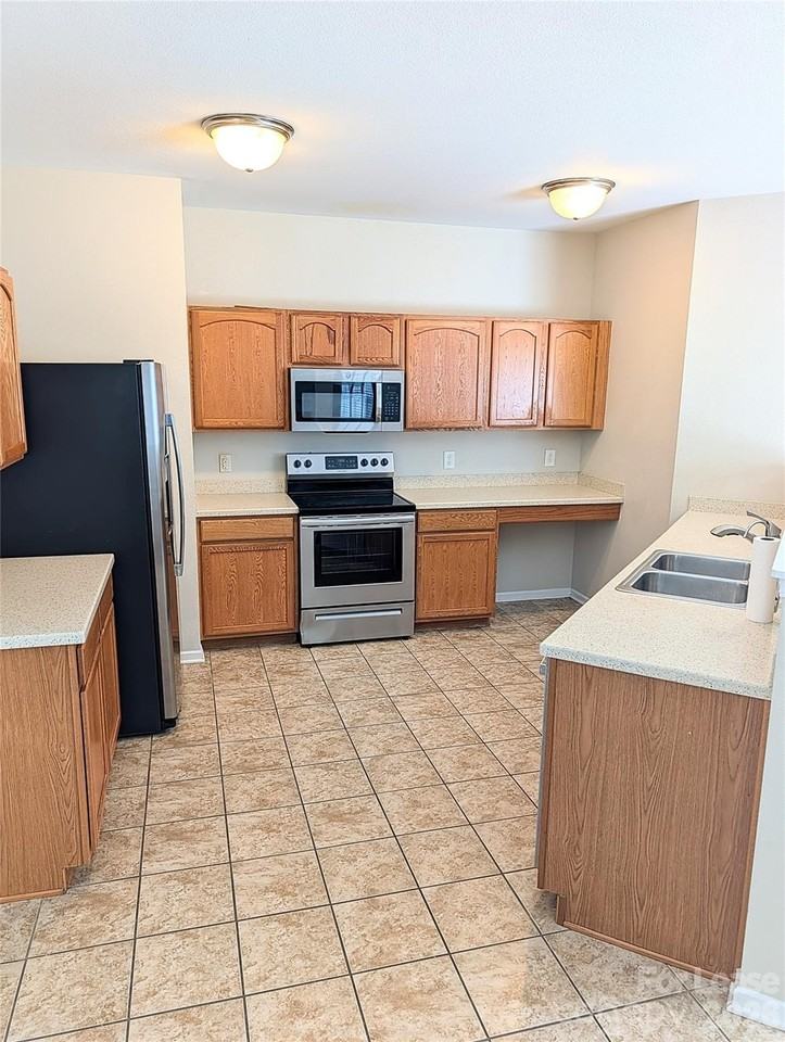 2562 Spring Breeze Way - Photo 7 of 19