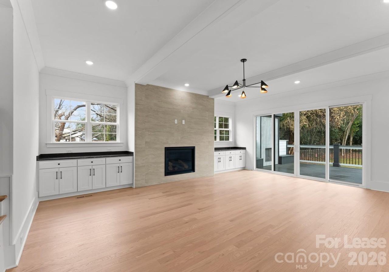 4345 Castleton Rd - Photo 4 of 44