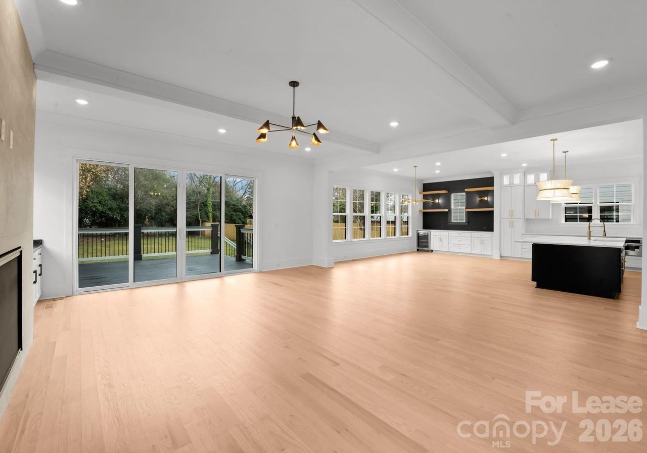 4345 Castleton Rd - Photo 5 of 44