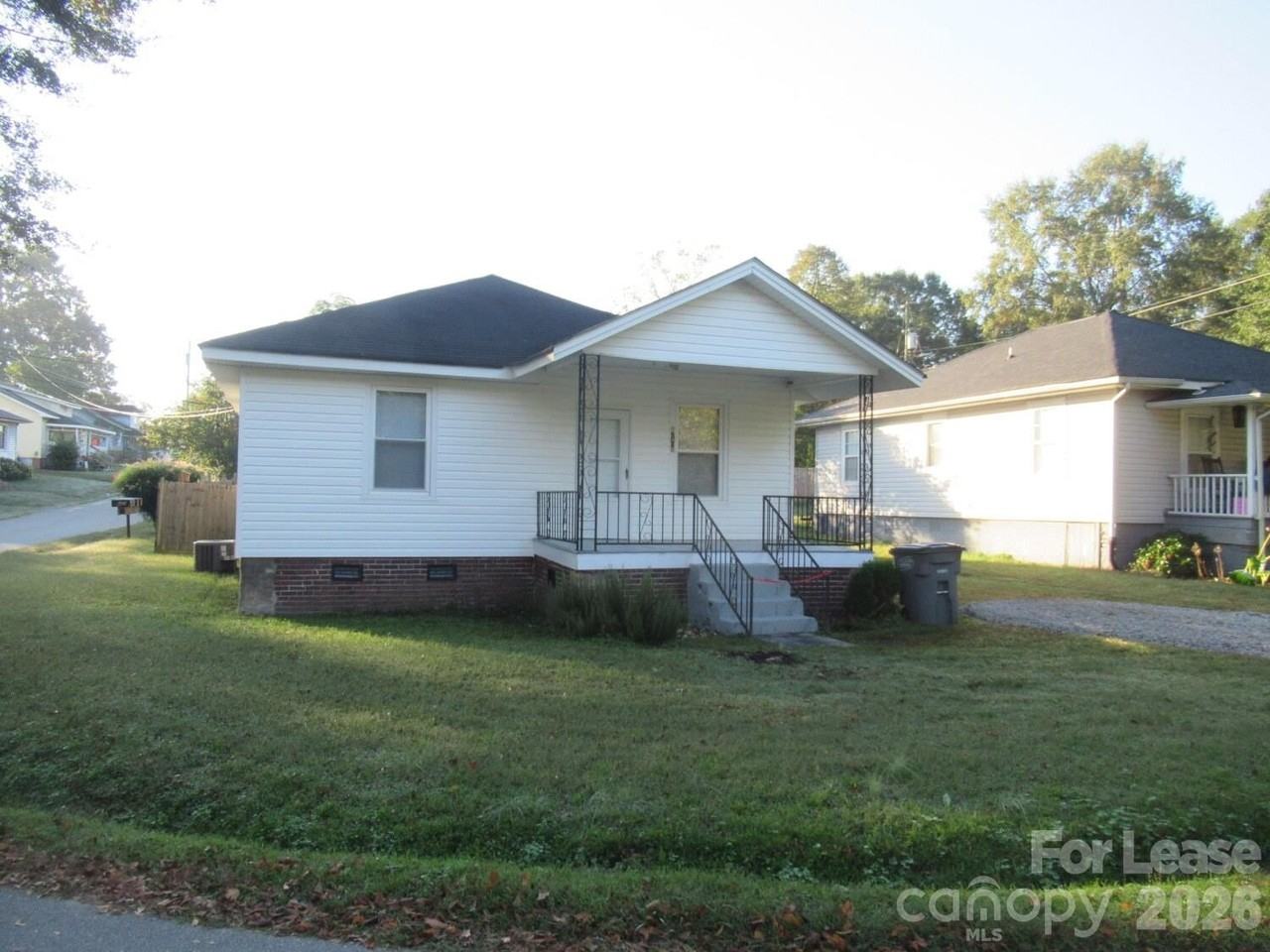804 Carolina Mill Cir - Photo 3 of 18