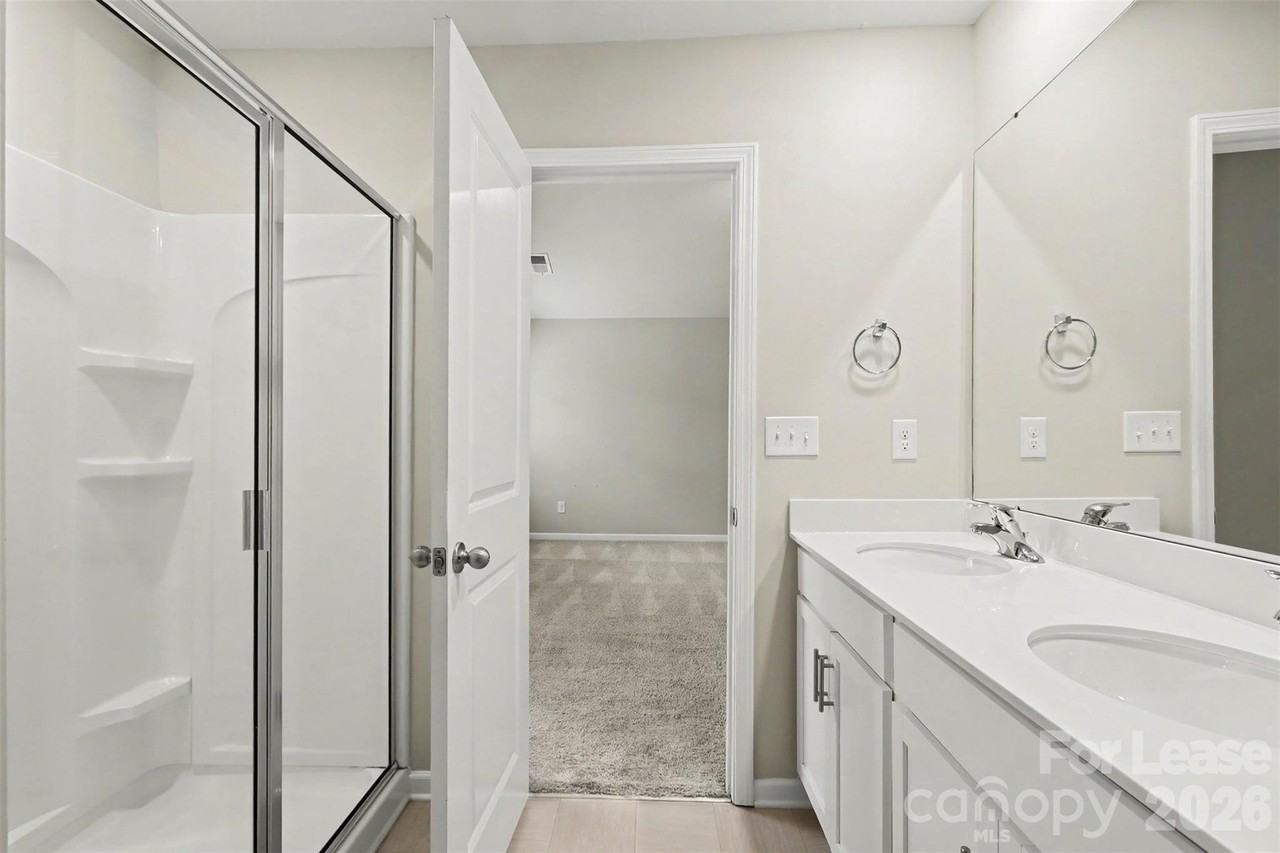 310 Kingsford Dr - Photo 5 of 21