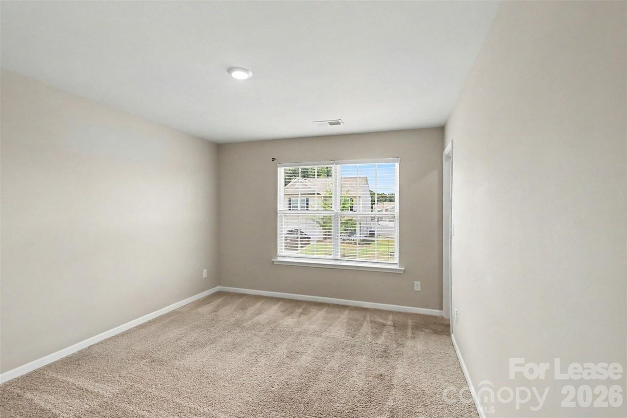 310 Kingsford Dr - Photo 7 of 21