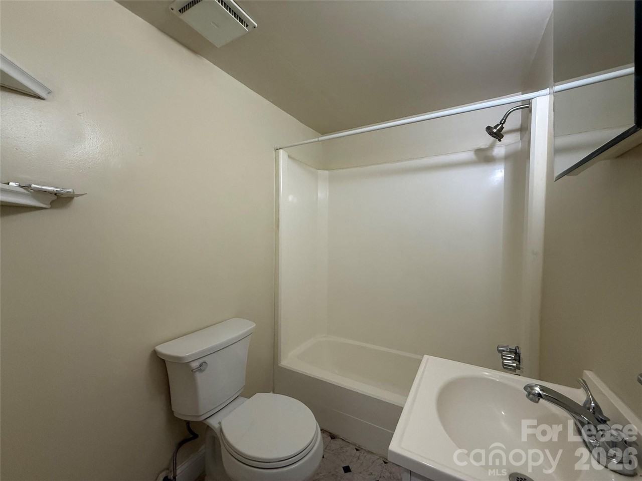 900 Lexington Ave #C - Photo 6 of 8