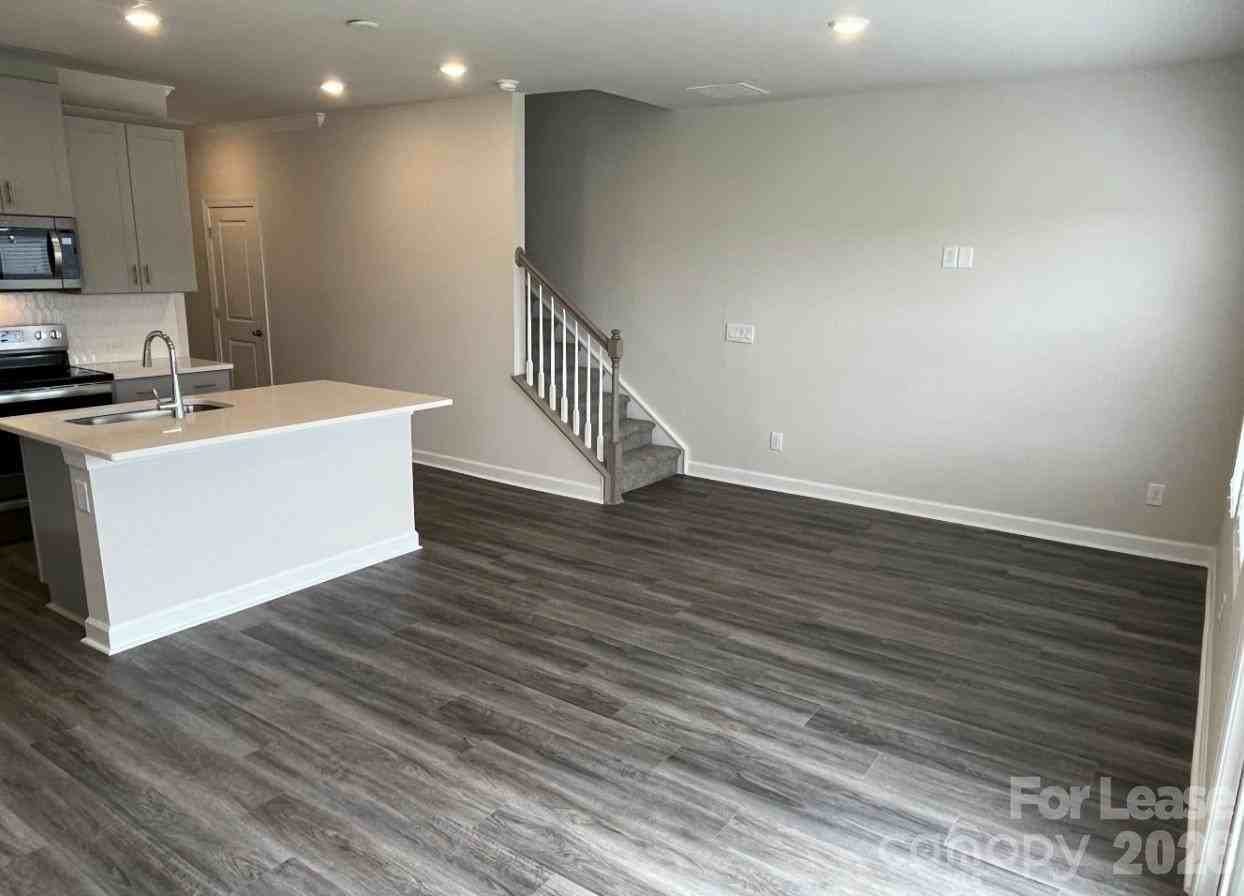 3713 Backwater St - Photo 3 of 23
