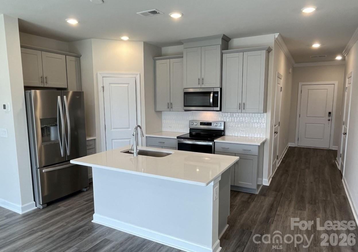 3713 Backwater St - Photo 5 of 23