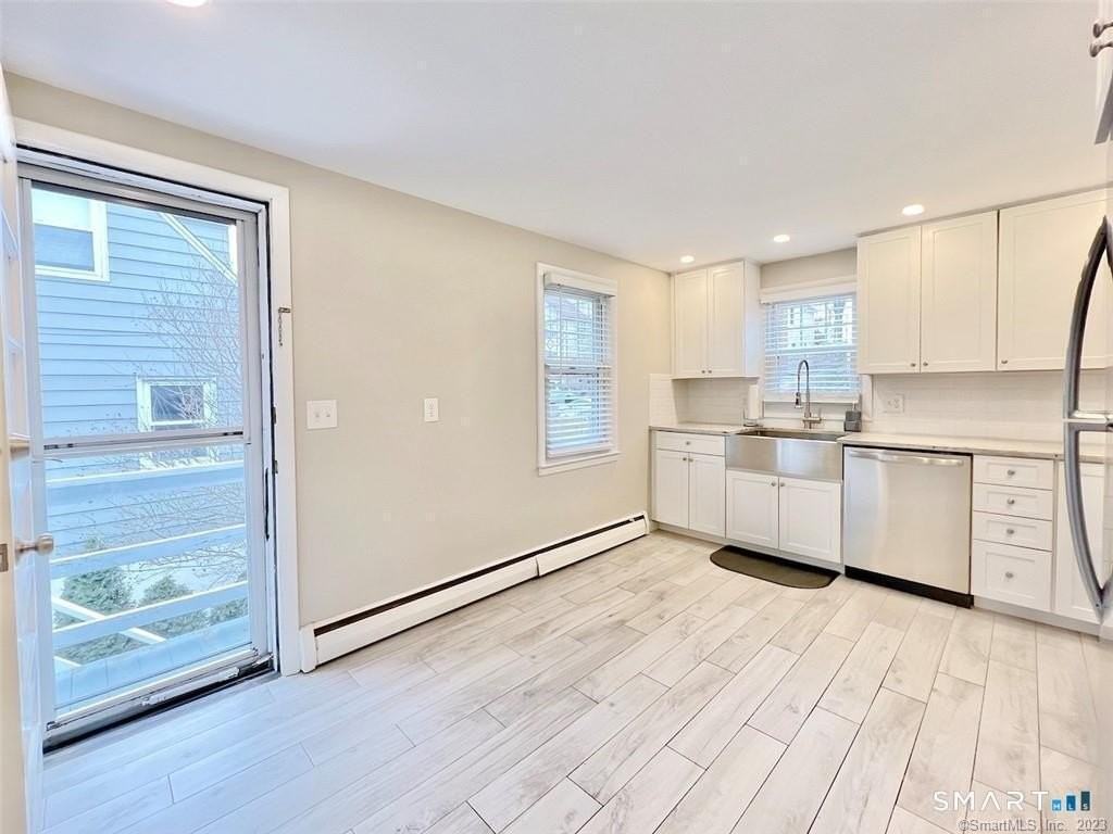 90 Highview Ave #2ndFL - Photo 4 of 17