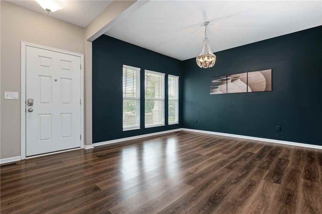 40 Shady Pines Ave - Photo 5 of 32