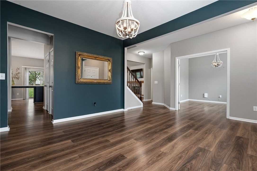 40 Shady Pines Ave - Photo 7 of 32