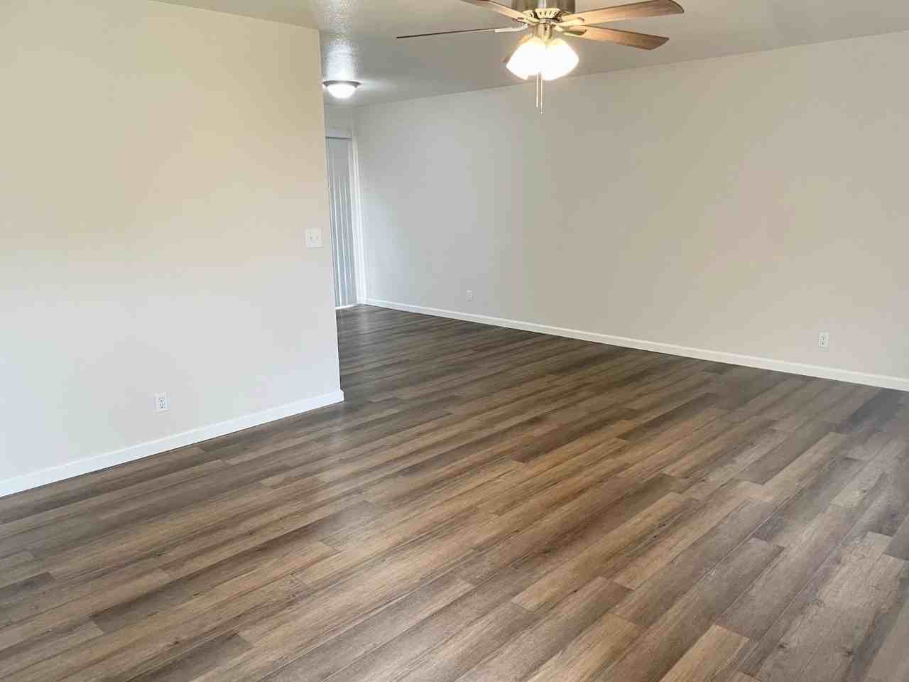 363 E Florinda St - Photo 5 of 14