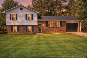featured image of 1120 Leslie Dr