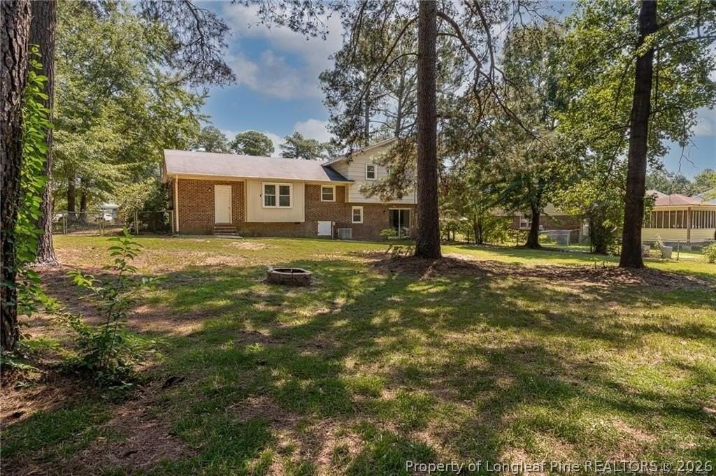 1120 Leslie Dr - Photo 3 of 43