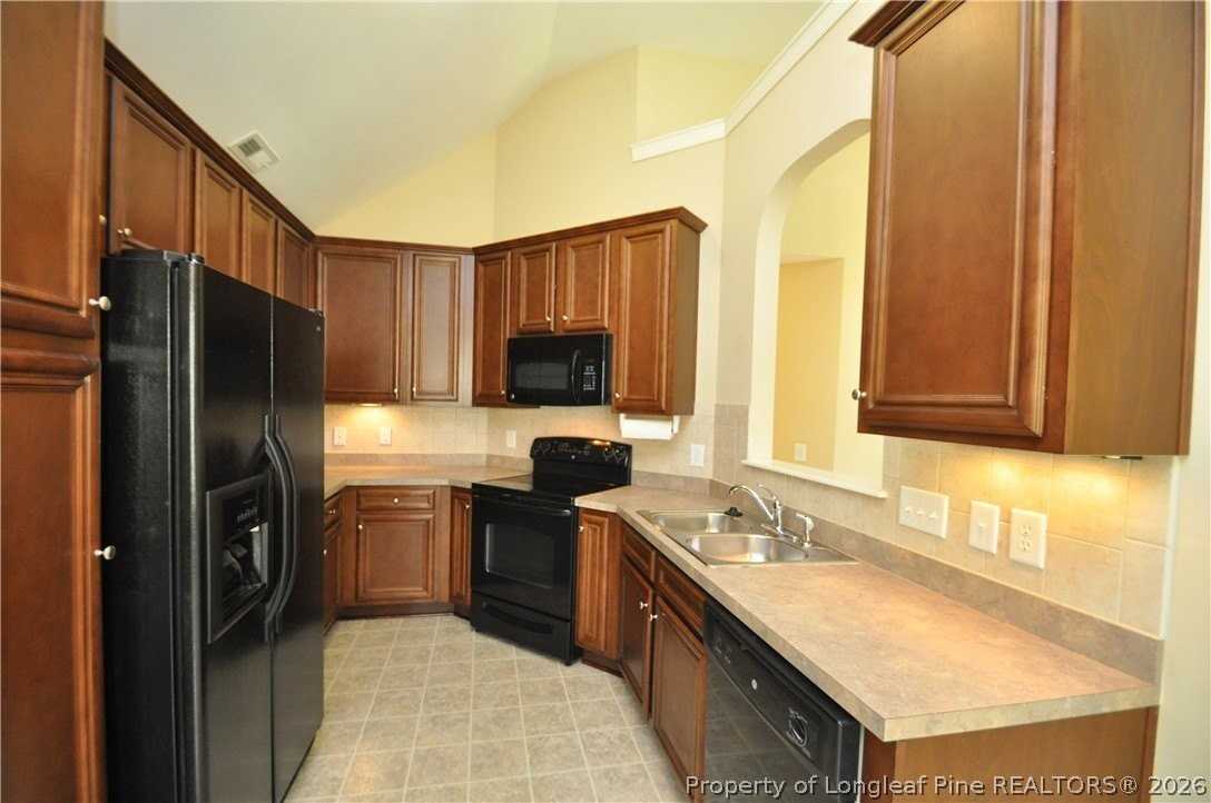 409 Braxman Ln - Photo 5 of 28