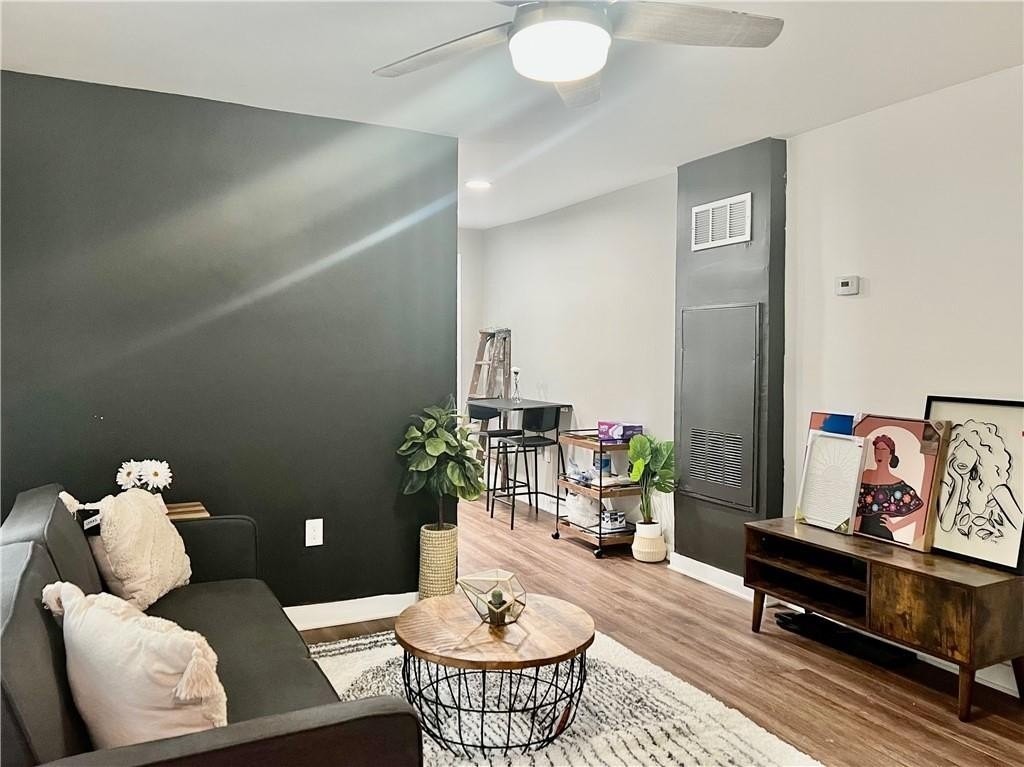 1165 Eggleston St Sw #4 - Photo 6 of 24