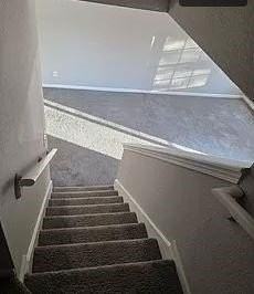 325 Brookview Dr - Photo 3 of 6