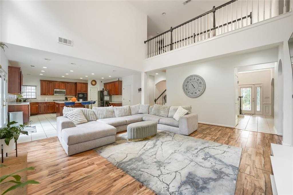 7792 Waterlace Dr - Photo 5 of 20