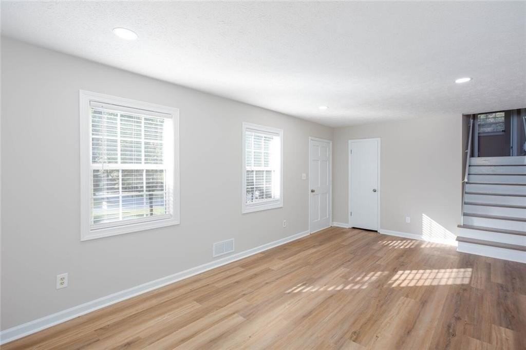 2468 Brown Deer Trl Nw - Photo 4 of 33
