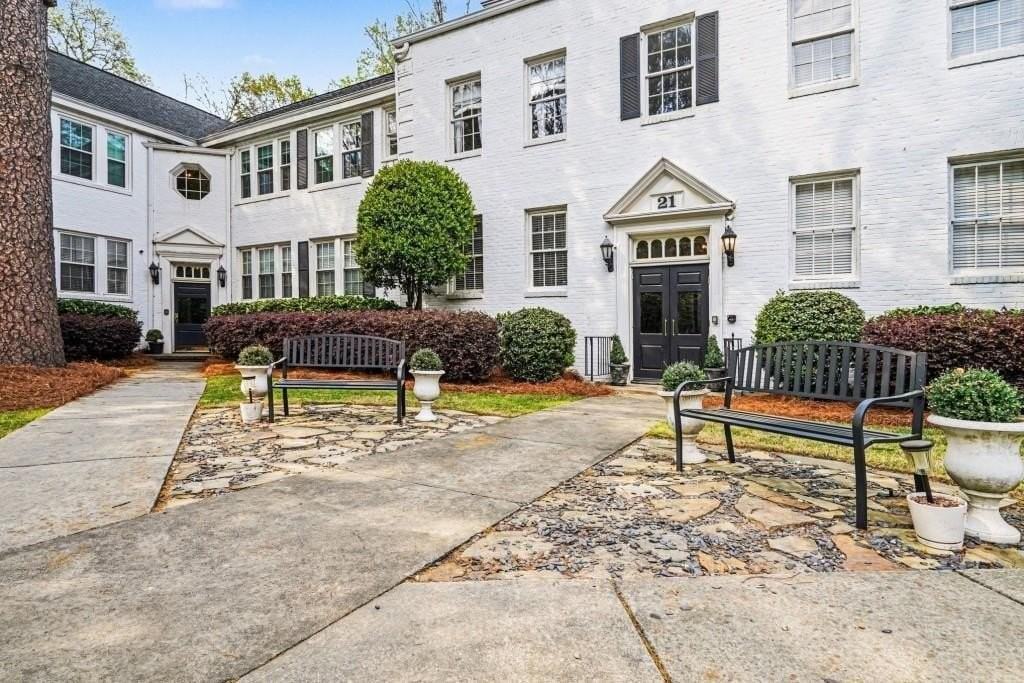 21 Peachtree Memorial Dr Nw #8A - Photo 7 of 34