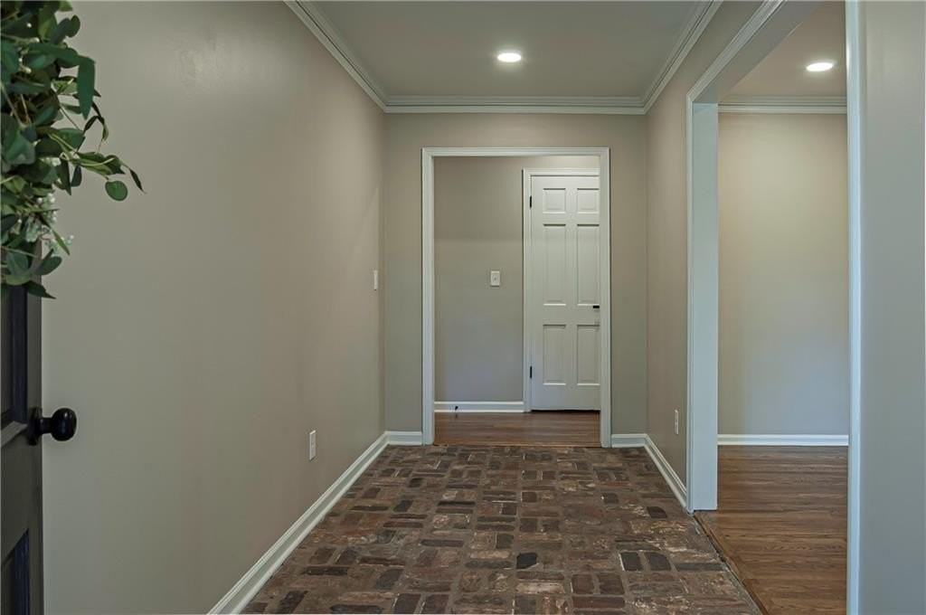 3680 Midvale Rd - Photo 5 of 32