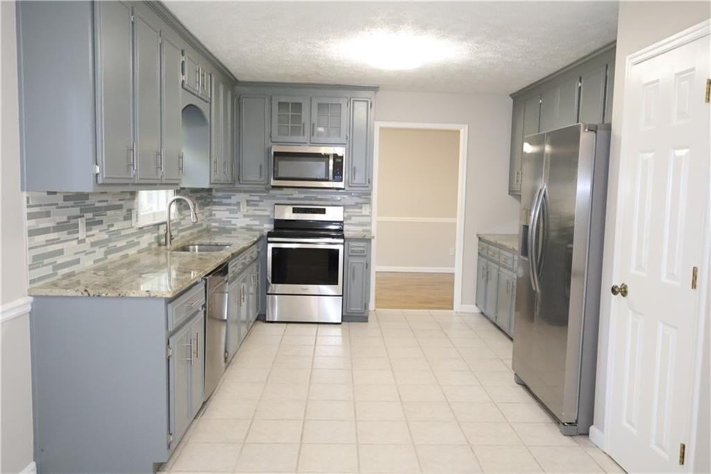 185 White Pines Dr - Photo 2 of 39