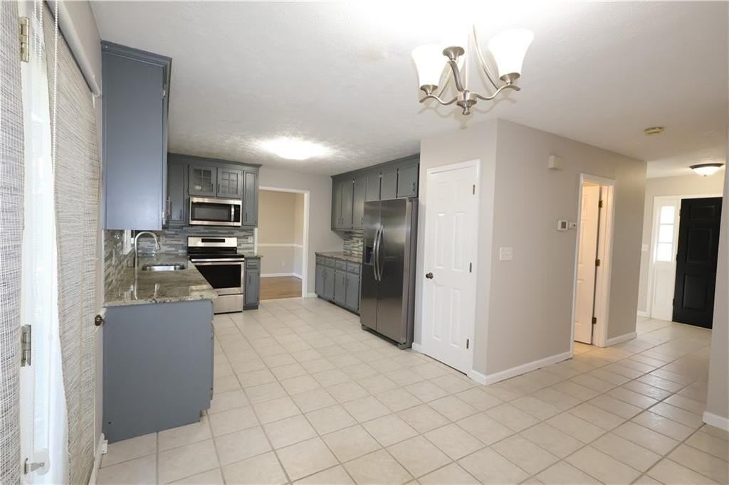 185 White Pines Dr - Photo 3 of 39