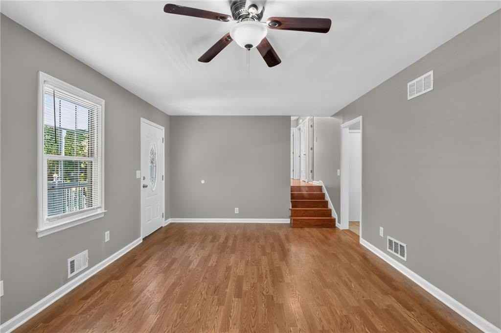 2932 Brett Cir Nw - Photo 4 of 31