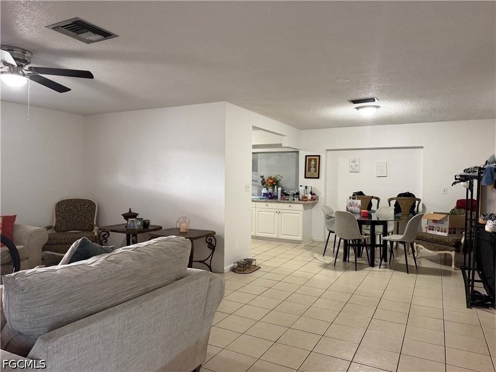 1421 Juddale St E - Photo 3 of 22