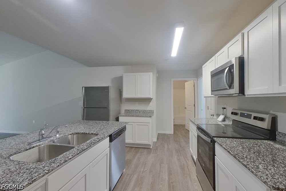 9125 Aegean Cir - Photo 4 of 16