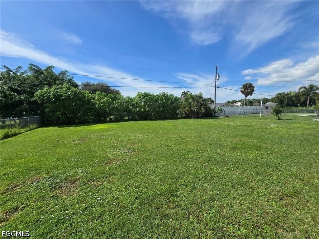 4020 Se 2nd Ave - Photo 2 of 18