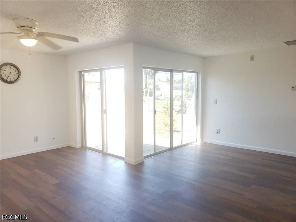 4020 Se 2nd Ave - Photo 4 of 18
